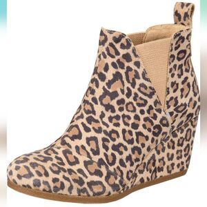 TOMS Kelsey Leopard Round Toe Suede Wedge Booties Womens Size 7.5